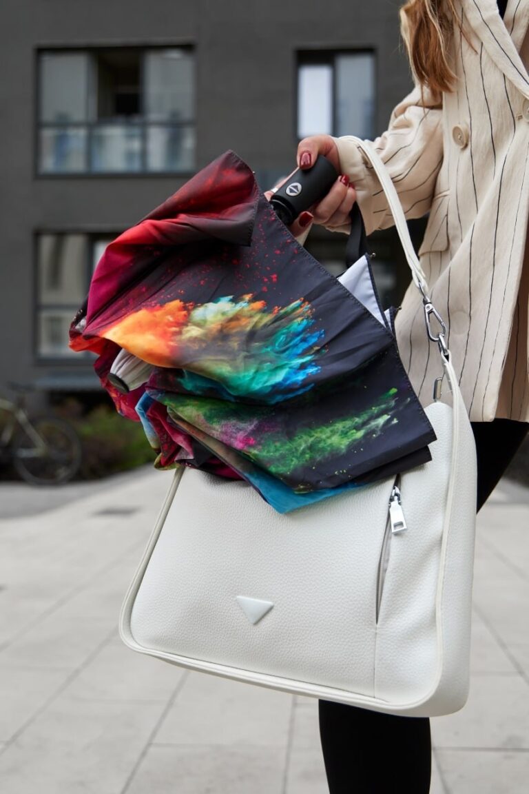 В Next Step можно подобрать обувь и зонт — фото 3 из 5